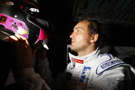 Franck Montagny får ikke lov til at kæmpe sig foran søsterbilen